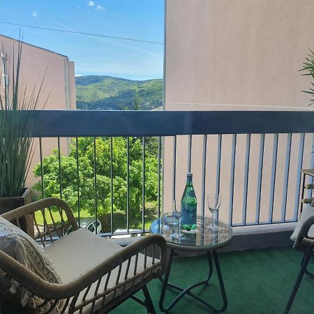 L'Exotique ! Apartment Greoux-les-Bains Bagian luar foto