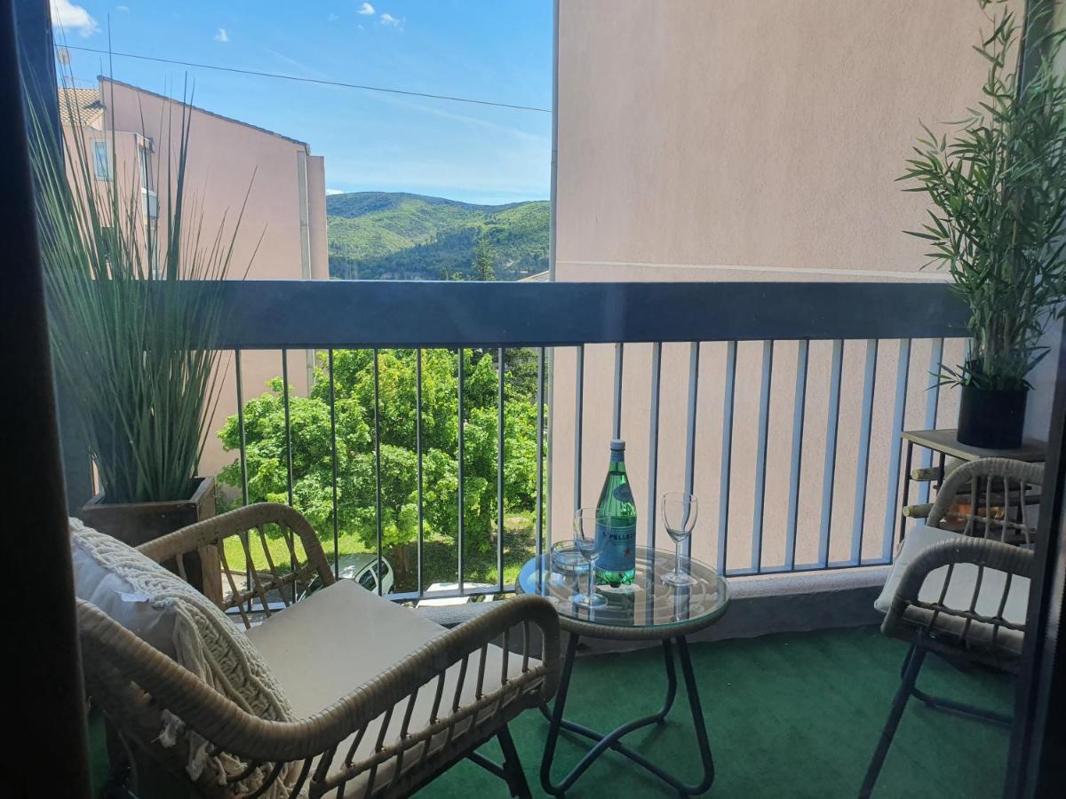 L'Exotique ! Apartment Greoux-les-Bains Bagian luar foto